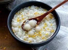 Sweet Rice Balls in Fermented Rice Soup