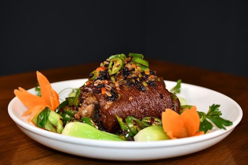Three Peppers Braised Pork Elbow (spicy)