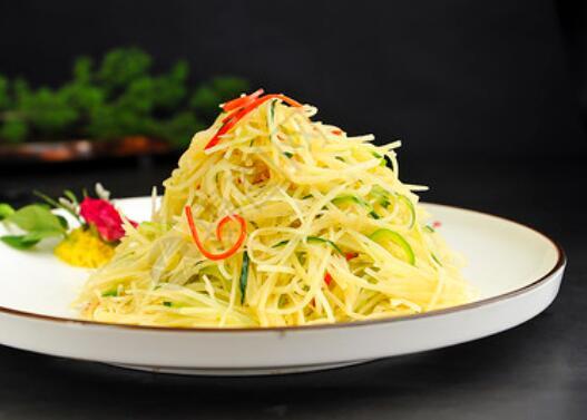Stir-Fried Shredded Potatoes